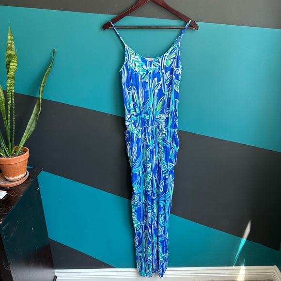 Lilly Pulitzer Blue and White Tropical Jumpsuit - Picture 3 of 13